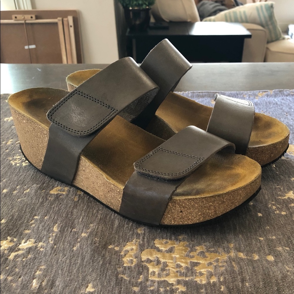 Eric Michael Grey  Leather Lily Platform Sandals